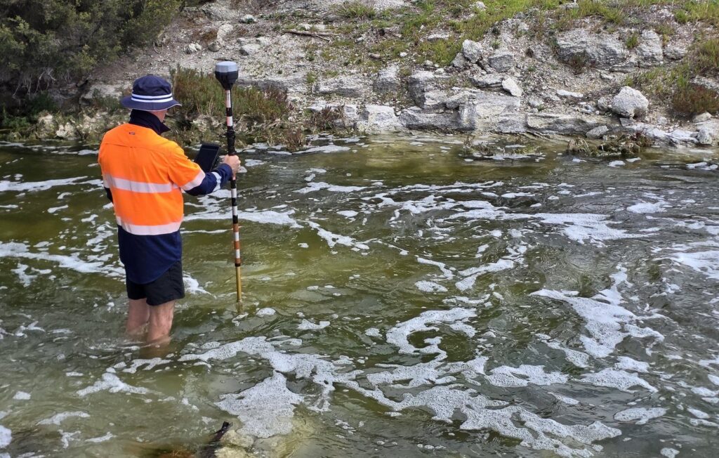 Hydrographic GNSS survey in a river